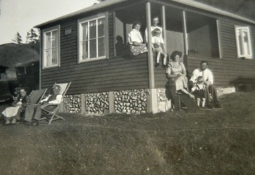 VED STRANDEN 10 - LYSTRUP STRAND, Erik, familien Rask.jpg